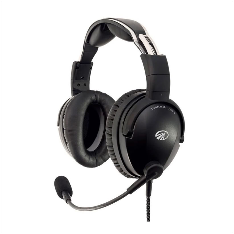 Zwarte Lightspeed headset met microfoonarm en oorkussens.